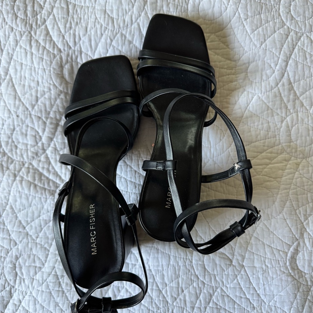 Marc Fisher Black Chunky Heeled Sandals - Picture 2 of 5